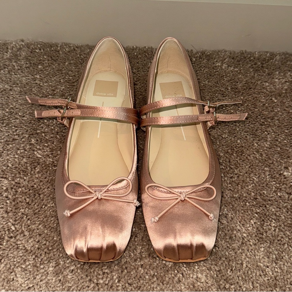 Dolce Vita Gibsen Ballet Flats in Blush Satin Size 8.5